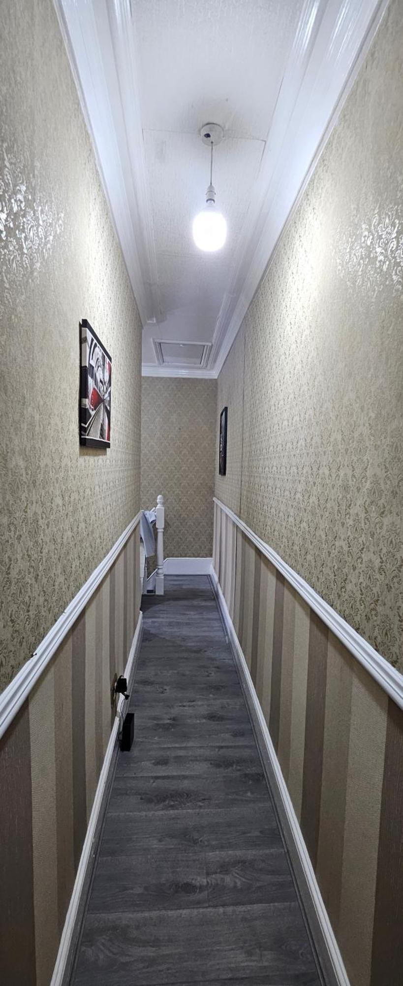 Full In Moss Bank Near Cheetham Hill * Manchester